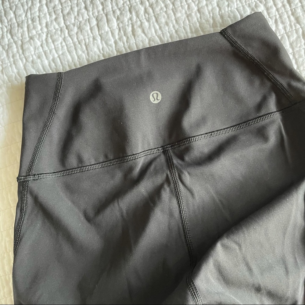 Women’s lululemon high waisted crop